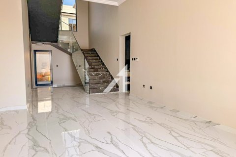 Villa à Al Aweer, Dubai, 4 chambres, 390 m², № 95337 - photo 16