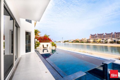 Villa in Palm Jumeirah, Dubai 621.8 sq.m. № 110670 - photo 13