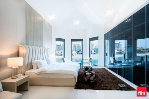 Villa in Palm Jumeirah, Dubai 621.8 sq.m. № 110670 - photo 3