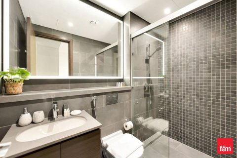 Apartment in Dubai 2 bedrooms, 97.6 sq.m. № 84630 - photo 2