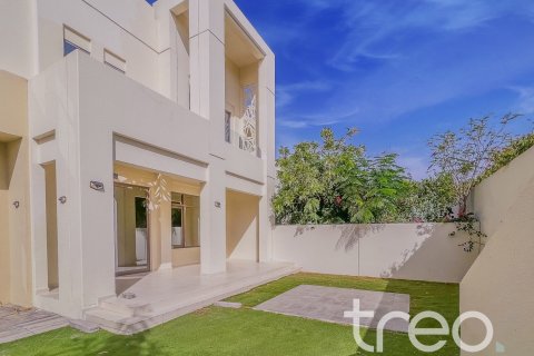 Villa in Mira Oasis 3, Reem, Dubai 4 bedrooms, 237 sq.m. № 136217 - photo 2