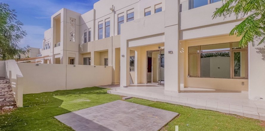 Villa in Mira Oasis 3, Reem, Dubai 4 bedrooms, 237 sq.m. № 136217