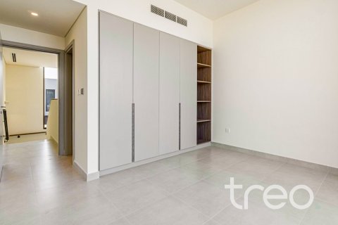 Townhouse in The Valley, Dubai 4 bedrooms, 330.36 sq.m. № 136222 - photo 9