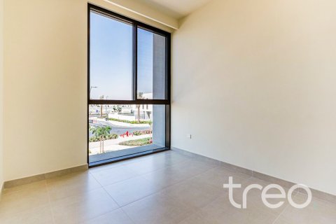 Townhouse in The Valley, Dubai 4 bedrooms, 330.36 sq.m. № 136222 - photo 8