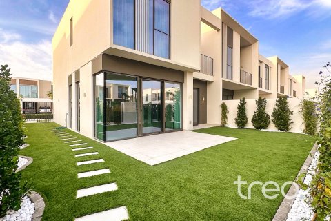 Townhouse in The Valley, Dubai 4 bedrooms, 330.36 sq.m. № 136222