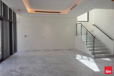 فيلا في دبي 4 غرف نوم, 704.5 م² رقم 94820 - صورة 2
