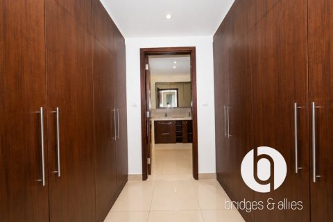 Apartamento en Downtown Dubai (Downtown Burj Dubai), Dubai, 3 dormitorios, 197 m², № 141872 - foto 26
