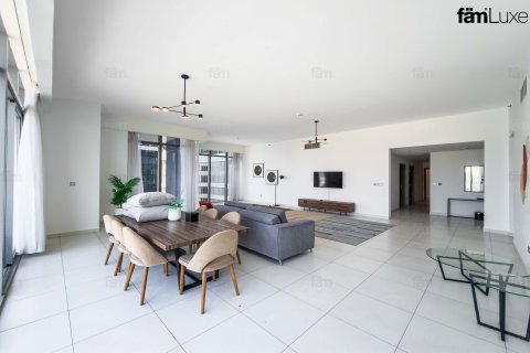 Apartment in Downtown Dubai (Downtown Burj Dubai), Dubai 3 bedrooms, 245 sq.m. № 94663 - photo 20
