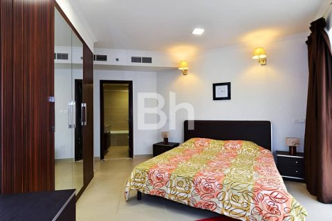 Apartment in Jumeirah Lake Towers, Dubai 1 bedroom, 72 sq.m. № 56716 - photo 7