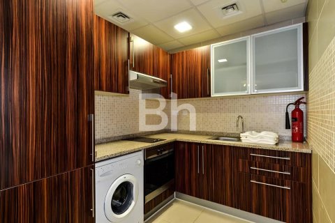 Apartment in Jumeirah Lake Towers, Dubai 1 bedroom, 72 sq.m. № 56716 - photo 9