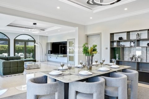Villa en Palm Jumeirah, Dubai, 5 dormitorios, 657.6 m², № 12251 - foto 4