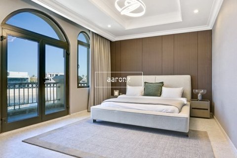 Villa en Palm Jumeirah, Dubai, 5 dormitorios, 657.6 m², № 12251 - foto 10