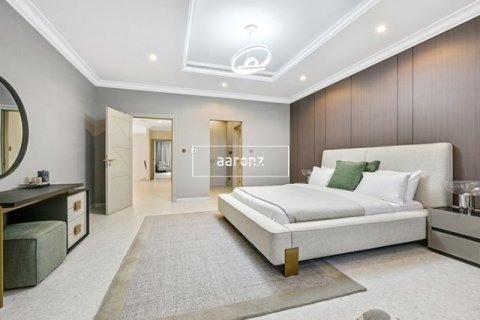 Villa en Palm Jumeirah, Dubai, 5 dormitorios, 657.6 m², № 12251 - foto 17