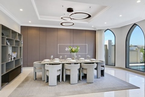 Villa en Palm Jumeirah, Dubai, 5 dormitorios, 657.6 m², № 12251 - foto 5