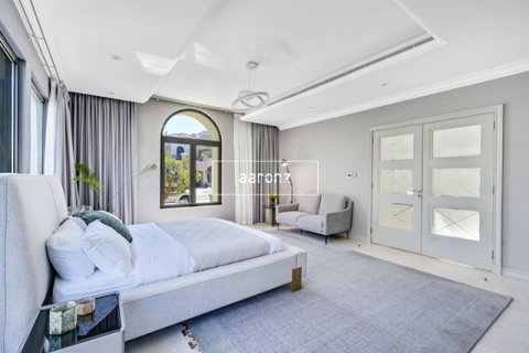 Villa en Palm Jumeirah, Dubai, 5 dormitorios, 657.6 m², № 12251 - foto 13