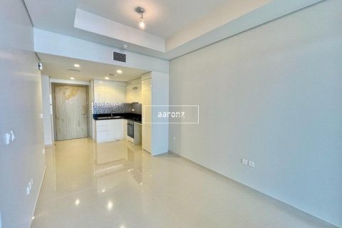 Apartment in Business Bay, Dubai 2 bedrooms, 74.9 sq.m. № 12253 - photo 1