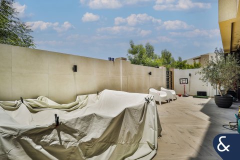 Villa en Victory Heights, Dubai Sports City, Dubai, 4 dormitorios, 343 m², № 78934 - foto 22