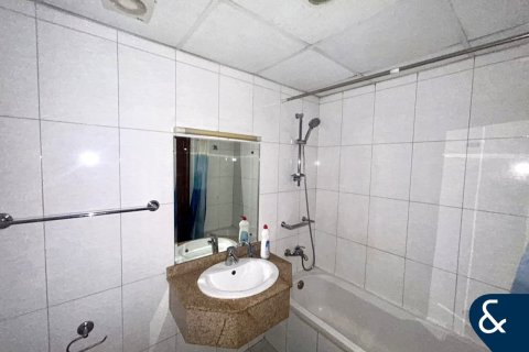 Apartment in Jumeirah Lake Towers, Dubai 1 bedroom, 134 sq.m. № 78941 - photo 7