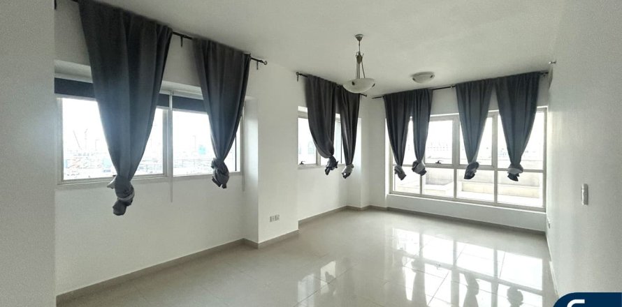 Apartment in Jumeirah Lake Towers, Dubai 1 bedroom, 134 sq.m. № 78941