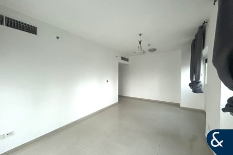 Apartment in Jumeirah Lake Towers, Dubai 1 bedroom, 134 sq.m. № 78941 - photo 2