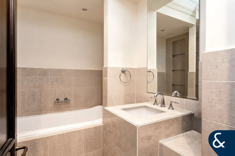 Apartment in Downtown Dubai (Downtown Burj Dubai), Dubai 2 bedrooms, 132 sq.m. № 78942 - photo 10