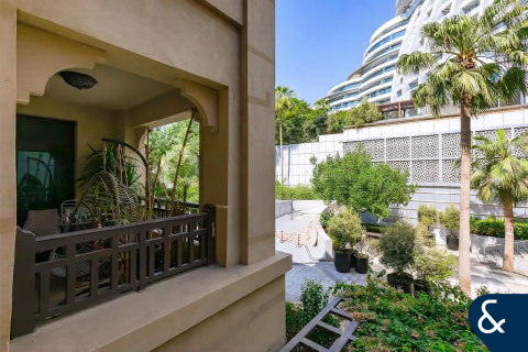 Apartment in Downtown Dubai (Downtown Burj Dubai), Dubai 2 bedrooms, 132 sq.m. № 78942 - photo 5