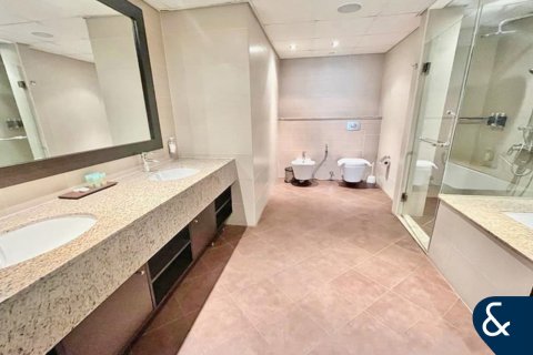 Apartment in Palm Jumeirah, Dubai 1 bedroom, 108 sq.m. № 78933 - photo 9