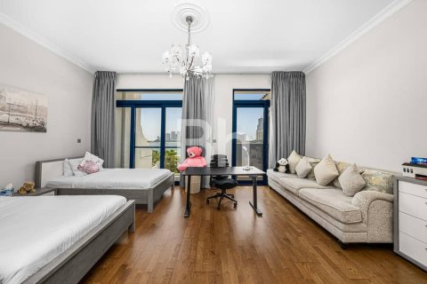 Adosado en Palm Jumeirah, Dubai, 5 dormitorios, 340 m², № 25096 - foto 11