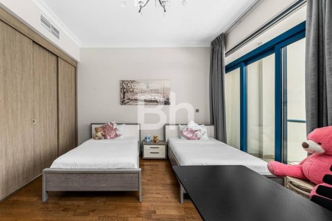 Adosado en Palm Jumeirah, Dubai, 5 dormitorios, 340 m², № 25096 - foto 12