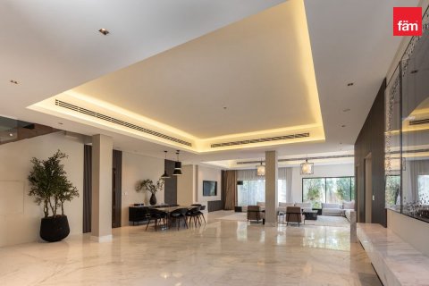 Villa in Dubai 6 bedrooms, 1534.2 sq.m. № 137781 - photo 4