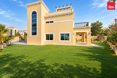 Villa in Jumeirah Park, Dubai 4 bedrooms, 726.6 sq.m. № 137782 - photo 6