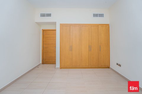 Villa in Jumeirah Park, Dubai 4 bedrooms, 726.6 sq.m. № 137782 - photo 13