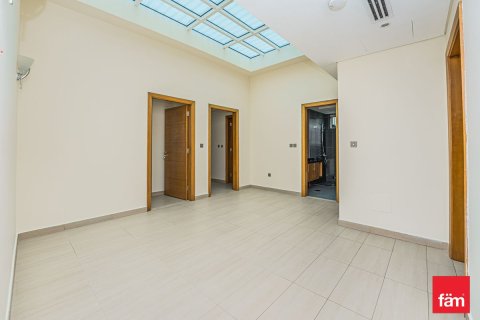Villa in Jumeirah Park, Dubai 4 bedrooms, 726.6 sq.m. № 137782 - photo 14