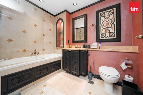 Apartment in Old Town, Dubai 1 bedroom, 83.7 sq.m. № 114093 - photo 8
