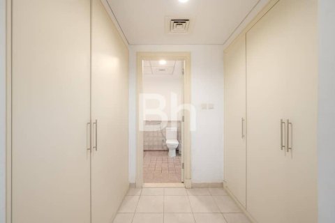 Villa en Dubai Sports City, Dubai, 5 dormitorios, 446 m², № 24324 - foto 11
