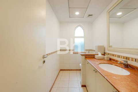 Villa en Dubai Sports City, Dubai, 5 dormitorios, 446 m², № 24324 - foto 9