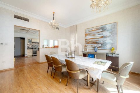 Villa en Dubai Sports City, Dubai, 5 dormitorios, 446 m², № 24324 - foto 5