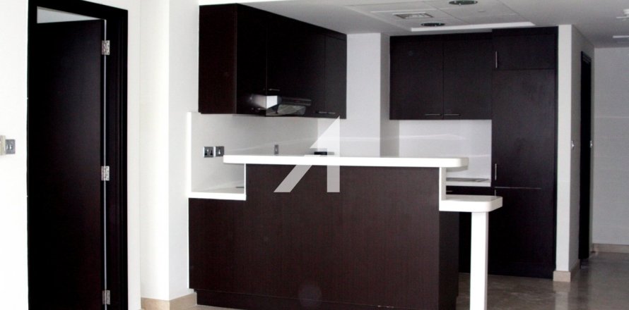 Квартира в Дубае, 1 спальня, 74.3м², № 70948