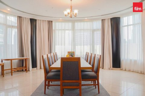 Apartment in Dubai 4 bedrooms, 495 sq.m. № 11617 - photo 22
