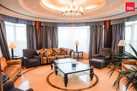 Apartment in Dubai 4 bedrooms, 495 sq.m. № 11617 - photo 6