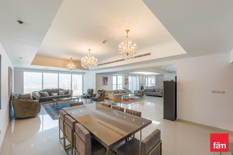 Купить квартиру в Дубай Марине, Дубай: 3 спальни, 360.5м², № 47485 - фото 1