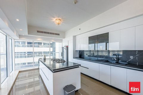 Купить квартиру в Дубай Марине, Дубай: 3 спальни, 360.5м², № 47485 - фото 12