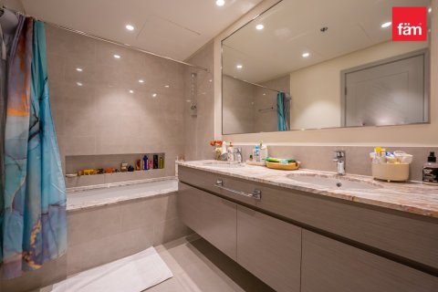 Apartment in Dubai 2 bedrooms, 107.8 sq.m. № 47488 - photo 19
