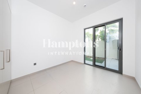 Townhouse in Arabian Ranches 3, Dubai 4 bedrooms, 240.99038200 sq.m. № 123880 - photo 13