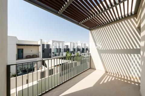 Townhouse in Arabian Ranches 3, Dubai 4 bedrooms, 240.99038200 sq.m. № 123880 - photo 9