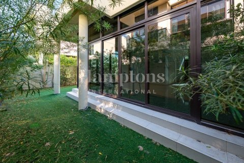 Снять в аренду таунхаус в Trinity, DAMAC Hills (Akoya by DAMAC), Дубай: 3 спальни, 253.06777200м², № 123882 - фото 17