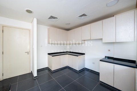 Снять в аренду таунхаус в Trinity, DAMAC Hills (Akoya by DAMAC), Дубай: 3 спальни, 253.06777200м², № 123882 - фото 8