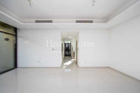 Снять в аренду таунхаус в Trinity, DAMAC Hills (Akoya by DAMAC), Дубай: 3 спальни, 253.06777200м², № 123882 - фото 2