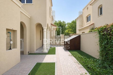 Villa en Bella Casa, Serena, Dubai, 3 dormitorios, 282.52 m², № 143201 - foto 27