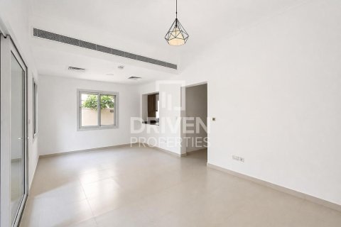 Villa en Bella Casa, Serena, Dubai, 3 dormitorios, 282.52 m², № 143201 - foto 4